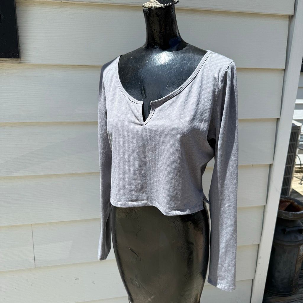 Lululemon Cropped Henley Long Sleeve Heathered Asphalt Grey Crop Top Shirt